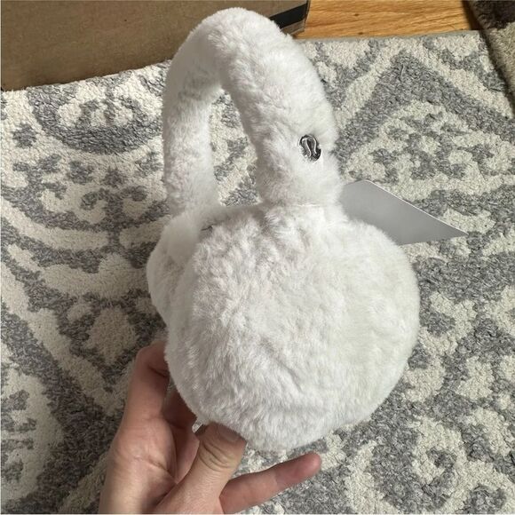 NWT Lululemon Plush Fleece Earmuffs - Bone White - NEW - Picture 7 of 7